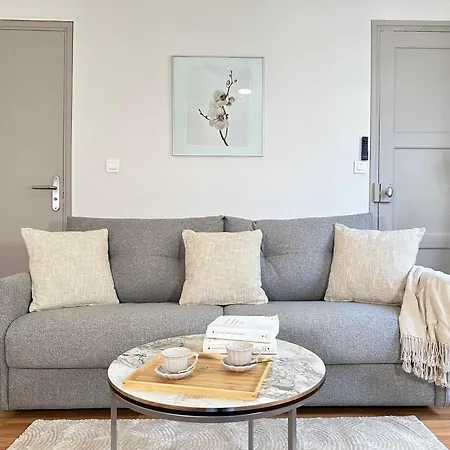 Porte De Versailles - Executive With Lift Apartment Paris